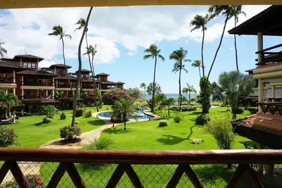 Um jardim no exterior de Cumbuco Dream Village 802V - Vista e brisa do mar