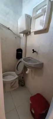 Uma casa de banho em casa n 8 jeri