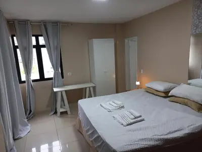 A planta de Apartamento inteiro 170m2 com 3 quartos - 100m da praia - check-in flexível