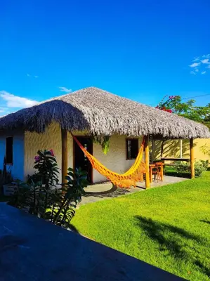 Um jardim no exterior de suite elegante fullhausi 02