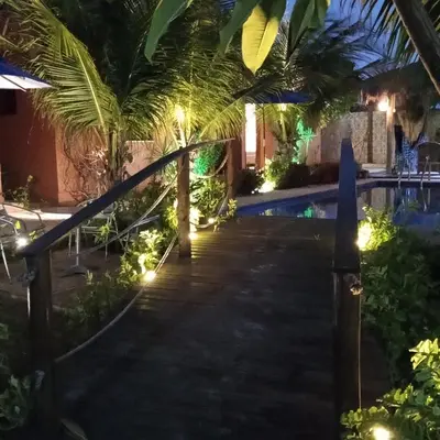 A piscina em ou perto de Chales do Farol