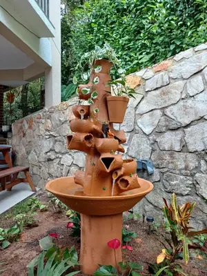 Um jardim no exterior de Pousada Monte das Candeias