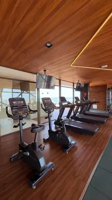 O centro de fitness e/ou as comodidades de fitness de Studio Topázio no Meireles próximo a Praia de Iracema
