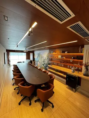 A área empresarial e/ ou a sala de conferências de Gran Mareiro Hotel