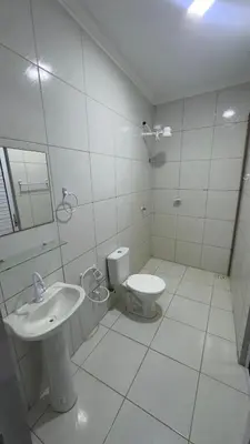 Uma casa de banho em Condomínio Avenida