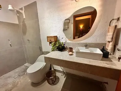 Uma casa de banho em casa nova