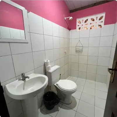 Uma casa de banho em Chalé Jasmine Taiba