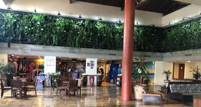 Um restaurante ou outro lugar para comer em Apartamento no Suites Resort, no Complexo do Beach Park, em Aquiraz - Por Anfitrião