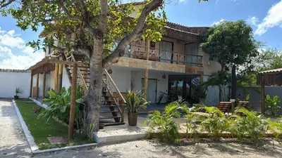 O edifício onde a casa de hóspedes está situado