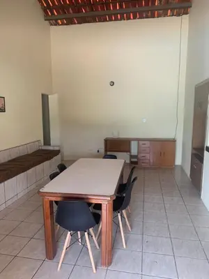 A planta de Casa de Praia no Icaraí a 100m da praia