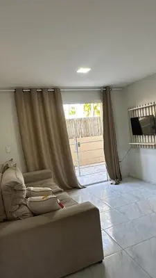 Uma área de estar em Via do Sol flats