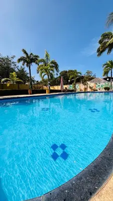 A piscina em ou perto de O Charme Cearense na casa Francesa