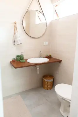 Uma casa de banho em Kicoh - Kite Community House
