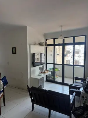 Uma televisão e/ou sistema de entretenimento em Ricardo Lima