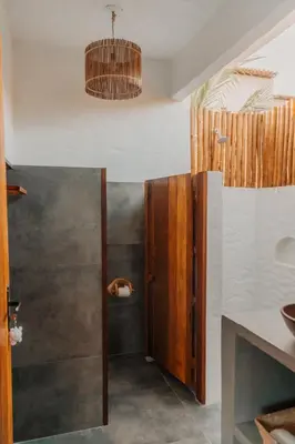 Uma casa de banho em Chalé Aruanã , Banho sob as Estrelas a 100m do Mar