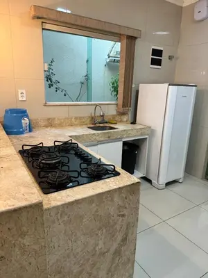 A cozinha ou kitchenette de Casa completa com 3 quartos,ar e garagem
