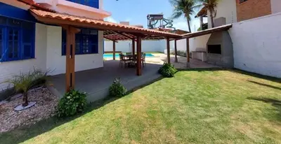 A piscina em ou perto de House next to Beach Park