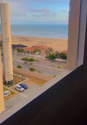 Uma vista do mar geral ou uma vista do mar a partir do apartamento