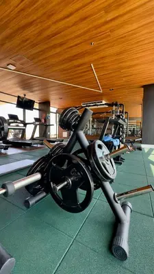 O centro de fitness e/ou as comodidades de fitness de Beach Class Meireles 2304 a 500 m da Beira Mar