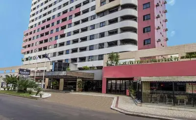 O edifício onde o apartamento está situado