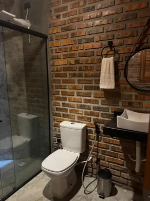 Uma casa de banho em Villa chalé
