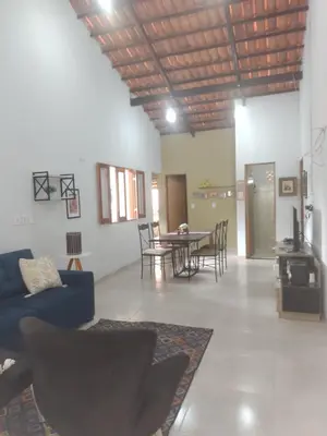 Uma área de estar em Rancho dos Bicos