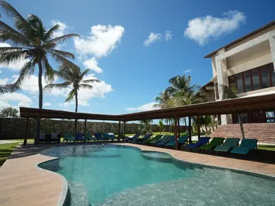 A piscina em ou perto de Seaside Retreat w4 Bedrooms and Pool