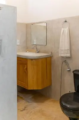 Uma casa de banho em casa jasmin