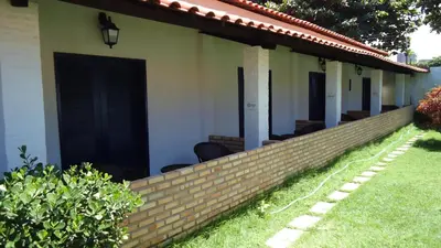 Um jardim no exterior de Hotel Praia do Futuro
