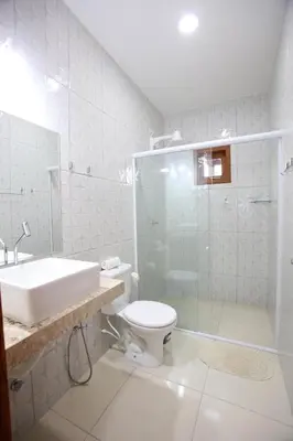 Uma casa de banho em Pousada e Restaurante Paraíso Natural