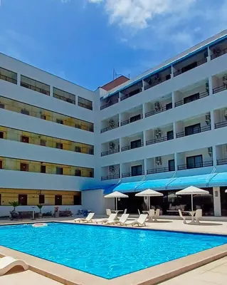 A piscina em ou perto de Golden Beach Hotel
