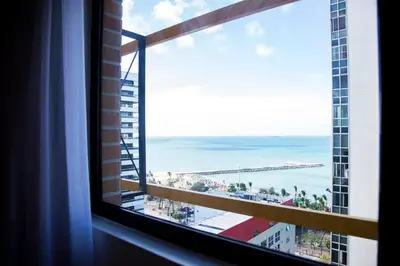 Uma vista do mar geral ou uma vista do mar a partir do hotel