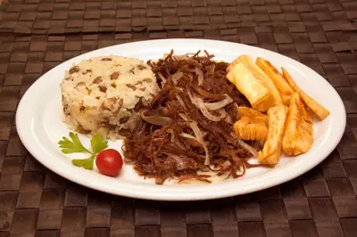 Refeições no hotel ou nas proximidades