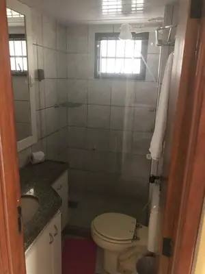 Uma casa de banho em Flat Vista Completa Beira Mar