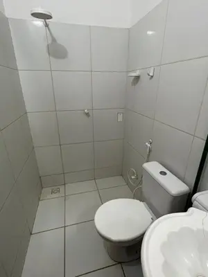 Uma casa de banho em Suíte central Pousada