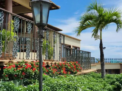 Um jardim no exterior de Hotel Santuário das Águias by Nobile