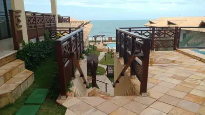 Uma vista do mar geral ou uma vista do mar a partir do apartamento