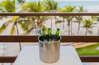 Bebidas em G2 Beach Hotel