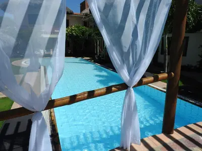 A piscina em ou perto de IL Nuraghe