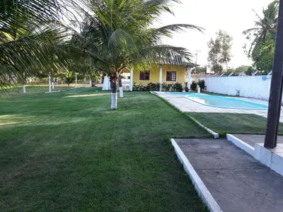 A piscina em ou perto de Casa de 4 quartos á 6Km da praia de Lagoinha-ce