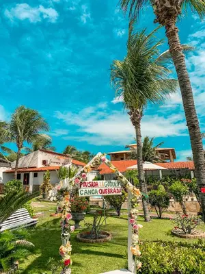 Um jardim no exterior de Pousada La Goduria