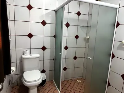 Uma casa de banho em Pousada Alternativa