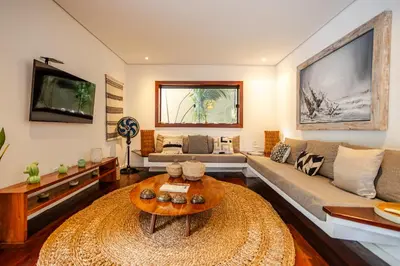 Uma televisão e/ou sistema de entretenimento em Villa Niros - Aldeia Jericoacoara