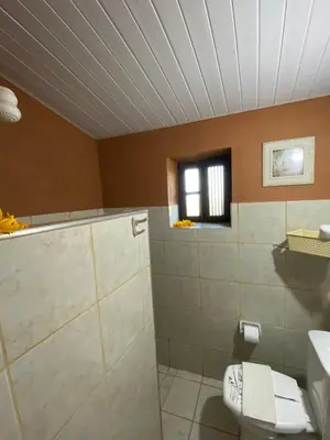 Uma casa de banho em Pousada Le Monte Cristo