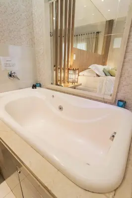Uma casa de banho em Kanaloa Pousada