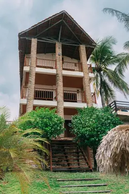 Um jardim no exterior de Casa triplex Lagoinha