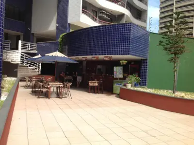 O edifício onde o apartamento está situado