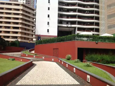 O edifício onde o apartamento está situado