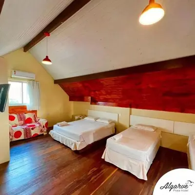 Uma cama ou camas num quarto em Algarve Praia Hotel