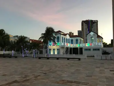 O edifício onde o apartamento está situado